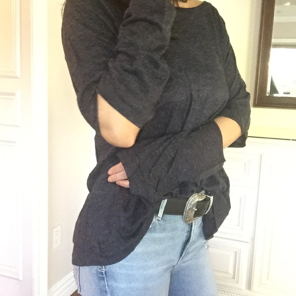 Long sleeve top with elbow cutouts - Picture 2 of 8